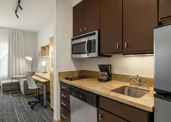 Towneplace By Marriott Phoenix Hotel